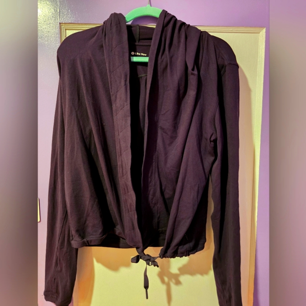 Lululemon-Rulu Wrap-Size 6